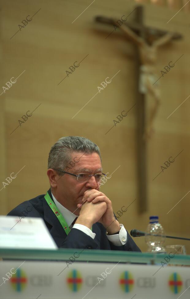 El ex ministro Alberto Ruiz Gallardon Inaugura el Xvi Congresos Catolicos y vida...