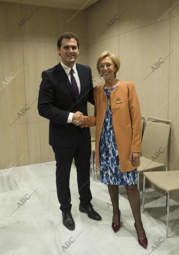 Reunion entre rosa diez y Albert Rivera ,