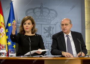 Rueda de prensa de Soraya Saenz de Santamaria y Jorge Gernandez Diaz tras el...