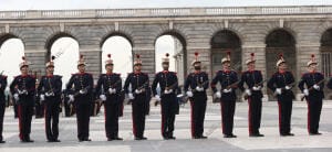 Ceremonia del relevo solemne de la Guardia Real en el Palacio Real