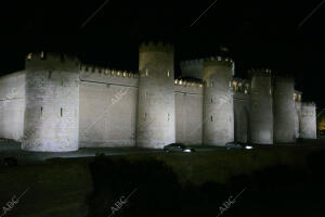 Vistas nocturnas del Palacio de la Aljafería