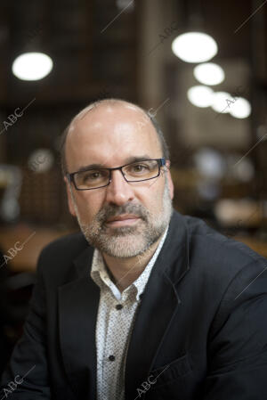 Jose Manuel Lucía Megías Catedrático de filología románica de Universidad...