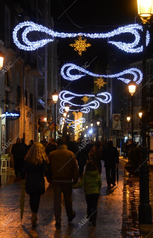 Iluminación navideña en las calles de Burgos