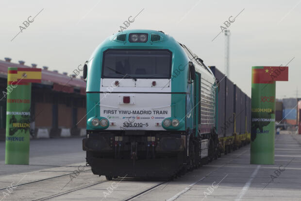 Llegada a la estación de tren de Abroñigal del tren de mercancías que salió de...