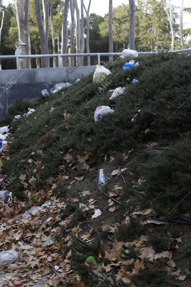 Huelga recogida de basura en Madrid Río