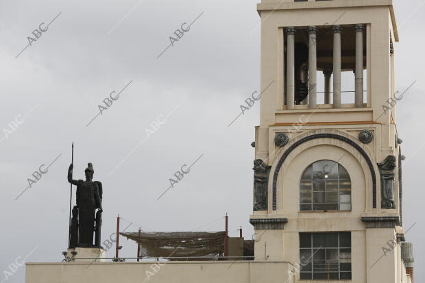 El Círculo de Bellas Artes Detalles, detalles de la escultura de bronce de la...