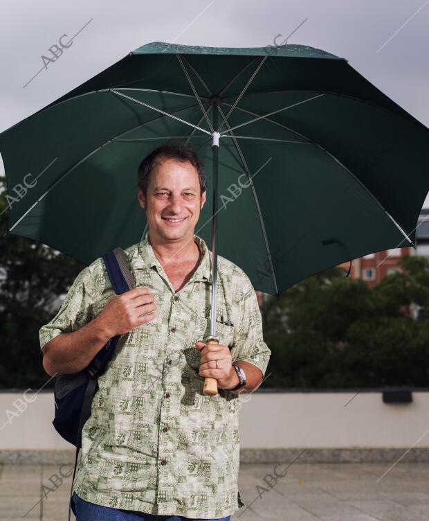 Entrevista al periodista George Packer, autor de «El desmoronamiento»