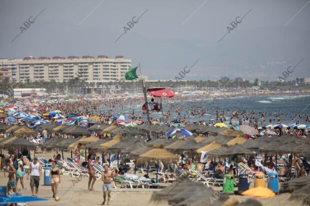 Vista de la playa de las Arenas en Valencia