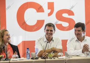 Albert Rivera en Valencia junto A carolina Punset y Fernando Giner