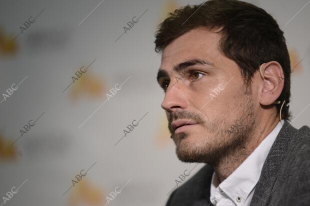 Presentación de Iker Casillas como imagen de Arriaga Asociados
