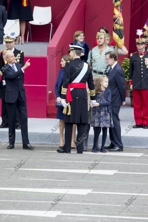 SAR Don Felipe VI y Doña Letizia acompañados de la Princesa Leonor y la Infanta...