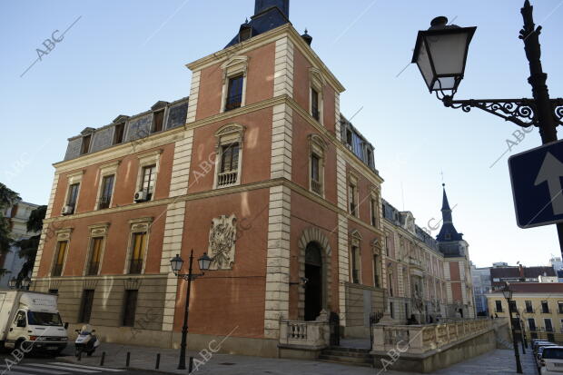 Fachada del antiguo Museo del Ejército, adscrito al Museo del Prado