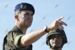 S.M el Rey Felipe Vi, Asiste al ejercicio Trident Juncture, en el campo de...