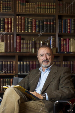 Entrevista A Arturo Perez Reverte