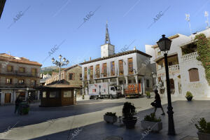 Miraflores de la Sierra (Madrid), En la imagen la plaza del Ayuntamiento