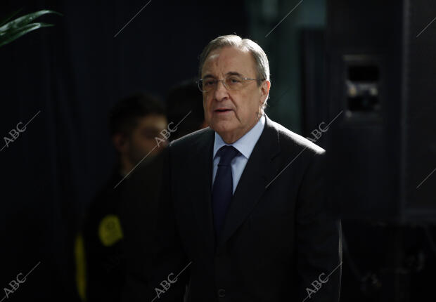 Florentino Pérez en rueda de prensa en el estadio Santiago Bernabéu