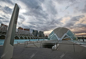 Vista del hemisfèric en la Ciudad de las Artes y las Ciencias