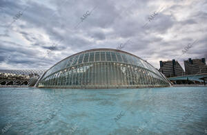 Vista del hemisfèric en la Ciudad de las Artes y las Ciencias