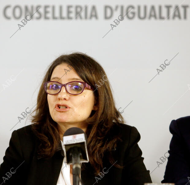 La vicepresidenta y consejera de Igualdad y Políticas Inclusivas, Monica Oltra,...
