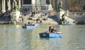 Altas temperaturas y día primaveral. En la imagen, las barcas del retiro