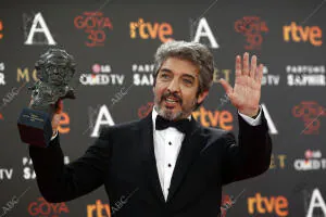 Ricardo Darín posa con su Goya al mejor actor