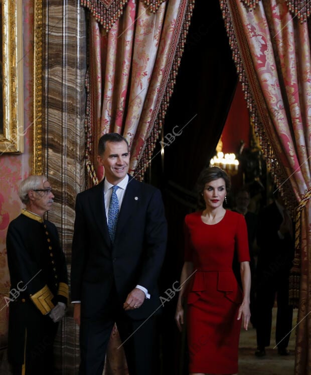 Ss. Mm. los Reyes Felipe Vi y Letizia, Reciben en el palacio real al premio...