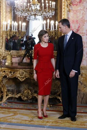 Ss. Mm. los Reyes Felipe Vi y Letizia, Reciben en el palacio real al premio...