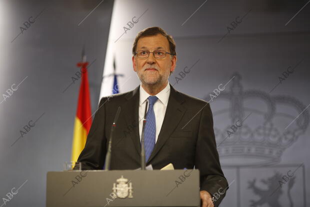 Rueda de prensa de Mariano Rajoy después de la reunión con el Rey, e la segunda...