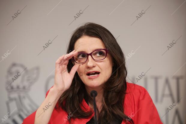 Monica Oltra en la rueda de prensa después del Consell