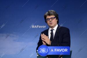 Jorge Moragas presenta el lema de la campaña del Partido Popular: «A favor»