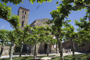 Reportaje de Buitrago del Lozoya para Plan B. En la imagen, la iglesia de Santa...