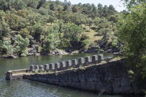 Reportaje de Buitrago del Lozoya para Plan B. En la imagen el río Lozoya