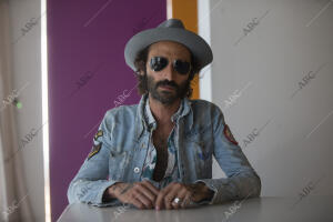 Entrevista al cantante Leiva