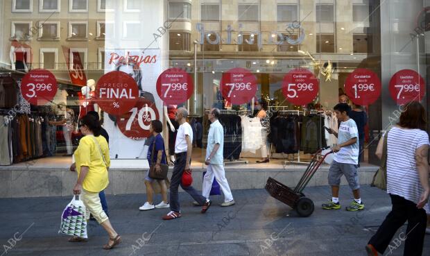 Rebajas en la gran Vía