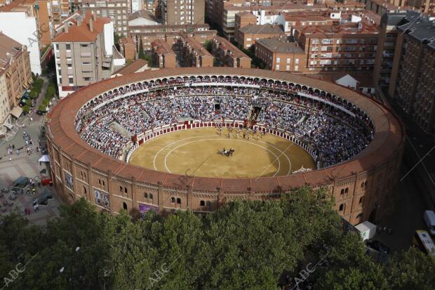 Corrida de toros homenaje al torero fallecido Victor Barrio