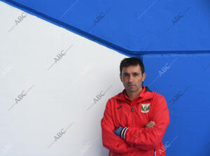 El entrenador del CD Leganés Asier Garitano posa en el Estadio Municipal de...