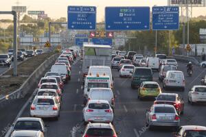 Atascos en el Km 12 de la A5 por Obras
