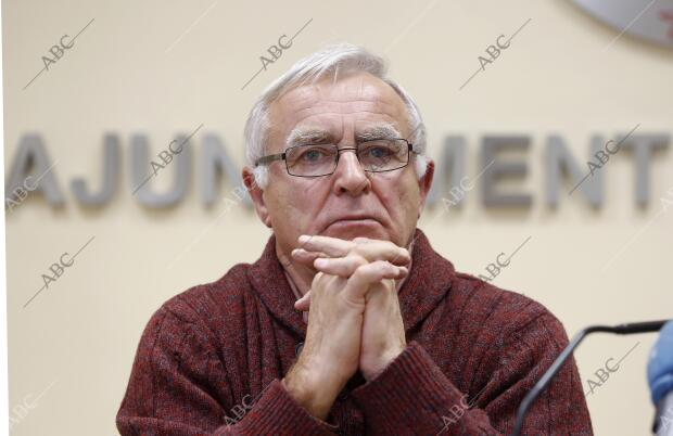 El alcalde de Valencia Joan Ribó, en rueda de prensa para informar sobre los...