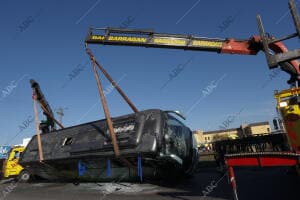 Accidente de un autobús escolar en la rotonda del PK 10 de la carretera M-506,...