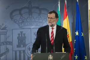 El presidente del Gobierno Mariano Rajoy recibe en el Palacio de la Moncloa a su...