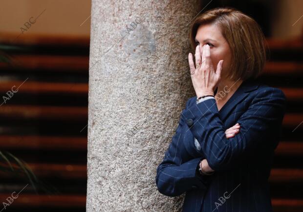 María Dolores de Cospedal afectada durante el homenaje