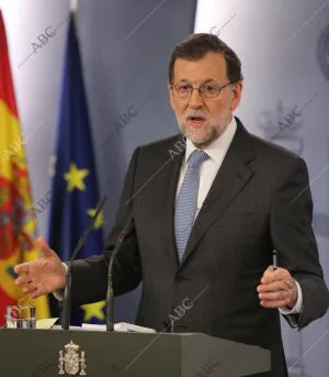 Reunión en el Palacio de la Moncloa entre los presidentes Mariano Rajoy y...