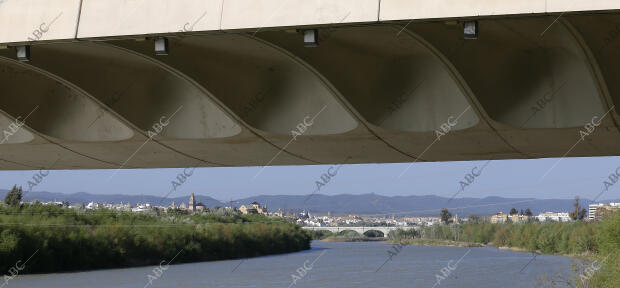 Puentes de Córdoba. En la imagen, el puente de Andalucía