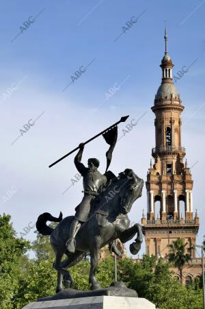 Estatua del cid campeador en Sevilla