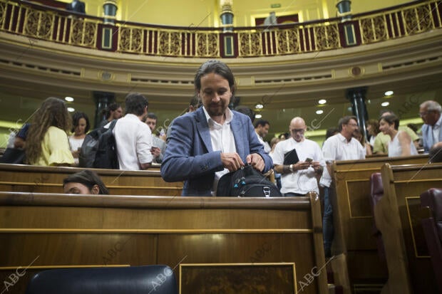 Moción de censura en el Congreso de los Diputados al presidente del Gobierno...
