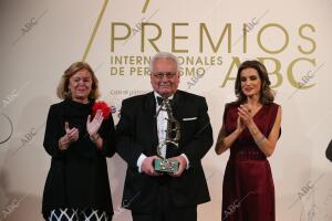 Entrega de los premios Mariano de Cavia, Luca de Tena y Mingote, por parte de la...