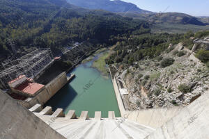 Reportaje de sequía. Pantanos y embalses. Embalse de Iznájar