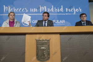 Rueda del portavoz del PP en el Ayuntamiento José Luis Martínez-Almeida,...