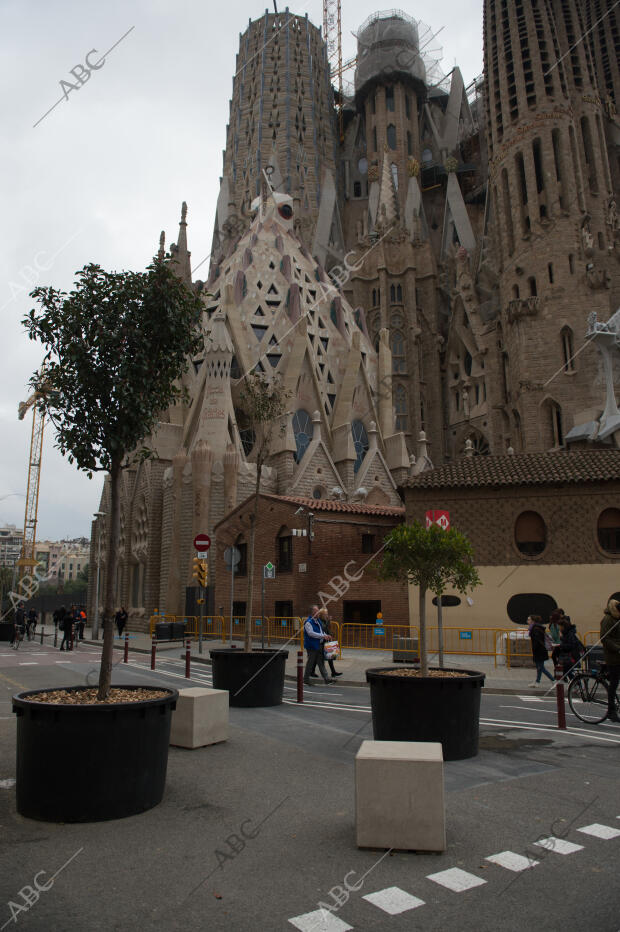 La Sagrada Familia el día en el que se cumplen 6 meses de los atentados de Las...