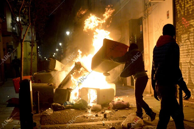 Disturbios en Lavapiés por la muerte de un inmigrante
